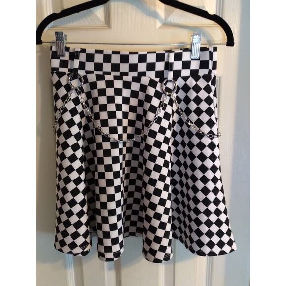 Hot Topic Mini Skirt Black White Silver Chain Accent Pleated Sz S - Picture 1 of 7
